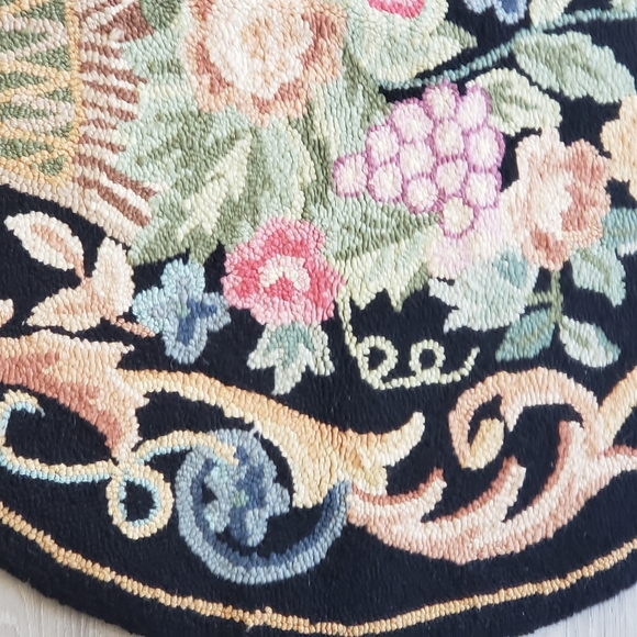 American Hooked Rug 1930s 1940s Floral Bouquet - Picture 3 of 7